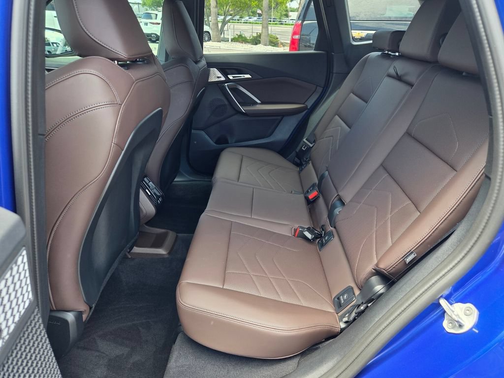 Used 2025 BMW X1 M35i AWD/4WD image 6