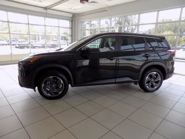 Used 2025 Nissan Rogue SV image 4