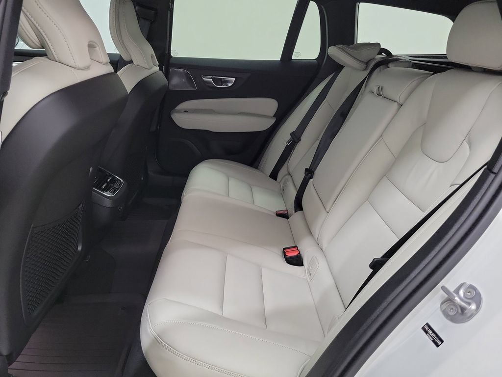 New 2026 Volvo V60 B5 Cross Country Ultra w/ Protection Package Premier AWD/4WD image 13