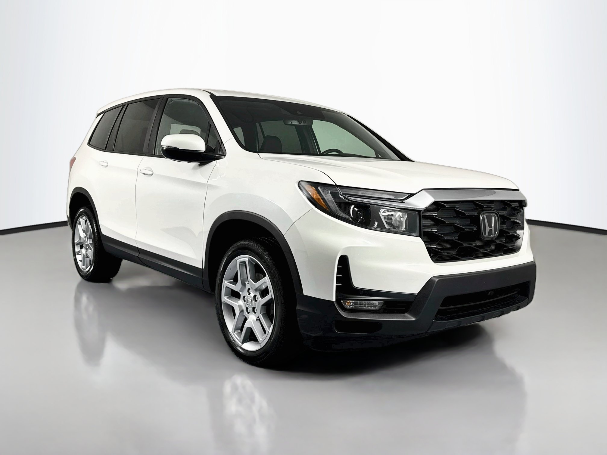 Certified 2024 Honda Passport EX-L image 3