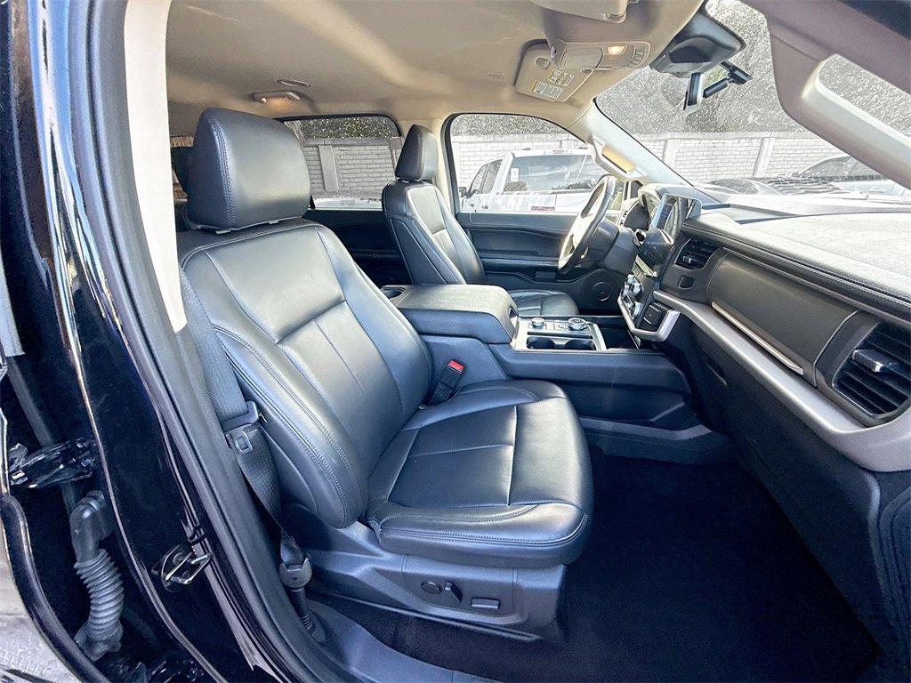 Used 2023 Ford Expedition XLT image 33