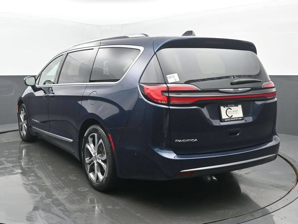 Used 2024 Chrysler Pacifica Pinnacle FWD image 4