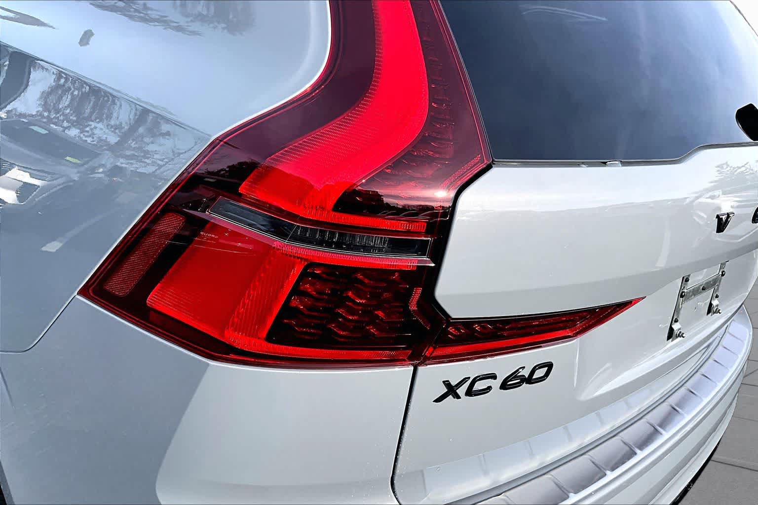 New 2026 Volvo XC60 B5 Ultra w/ Protection Package Premier AWD/4WD image 5
