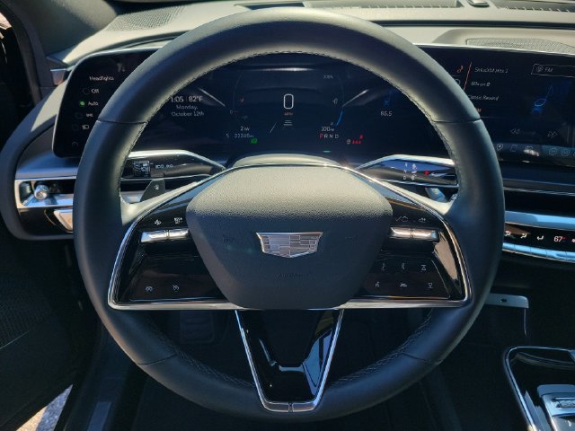 Certified 2024 Cadillac Lyriq Tech w/ Driver Assist Package AWD/4WD image 25