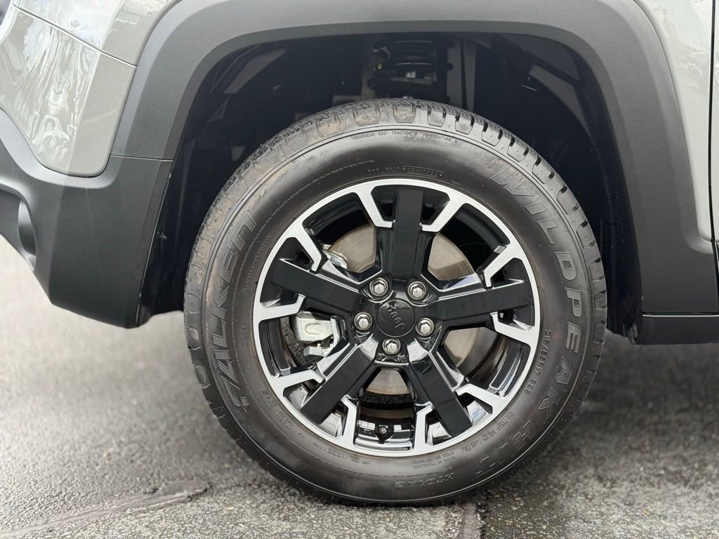 Used 2023 Jeep Renegade Trailhawk image 9