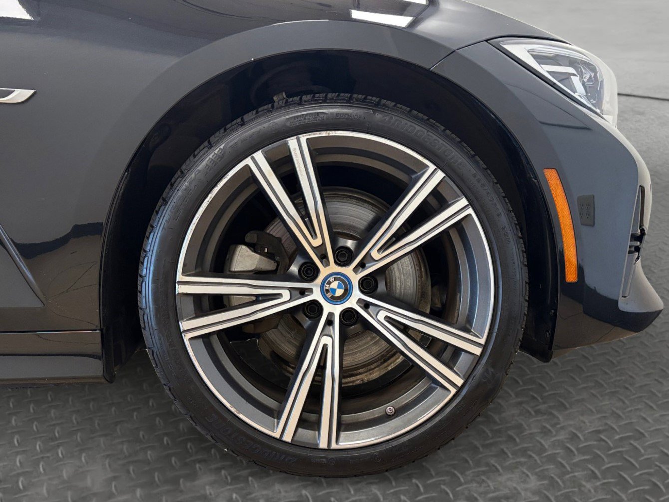 Used 2022 BMW 330e w/ Driving Assistance Package RWD image 38