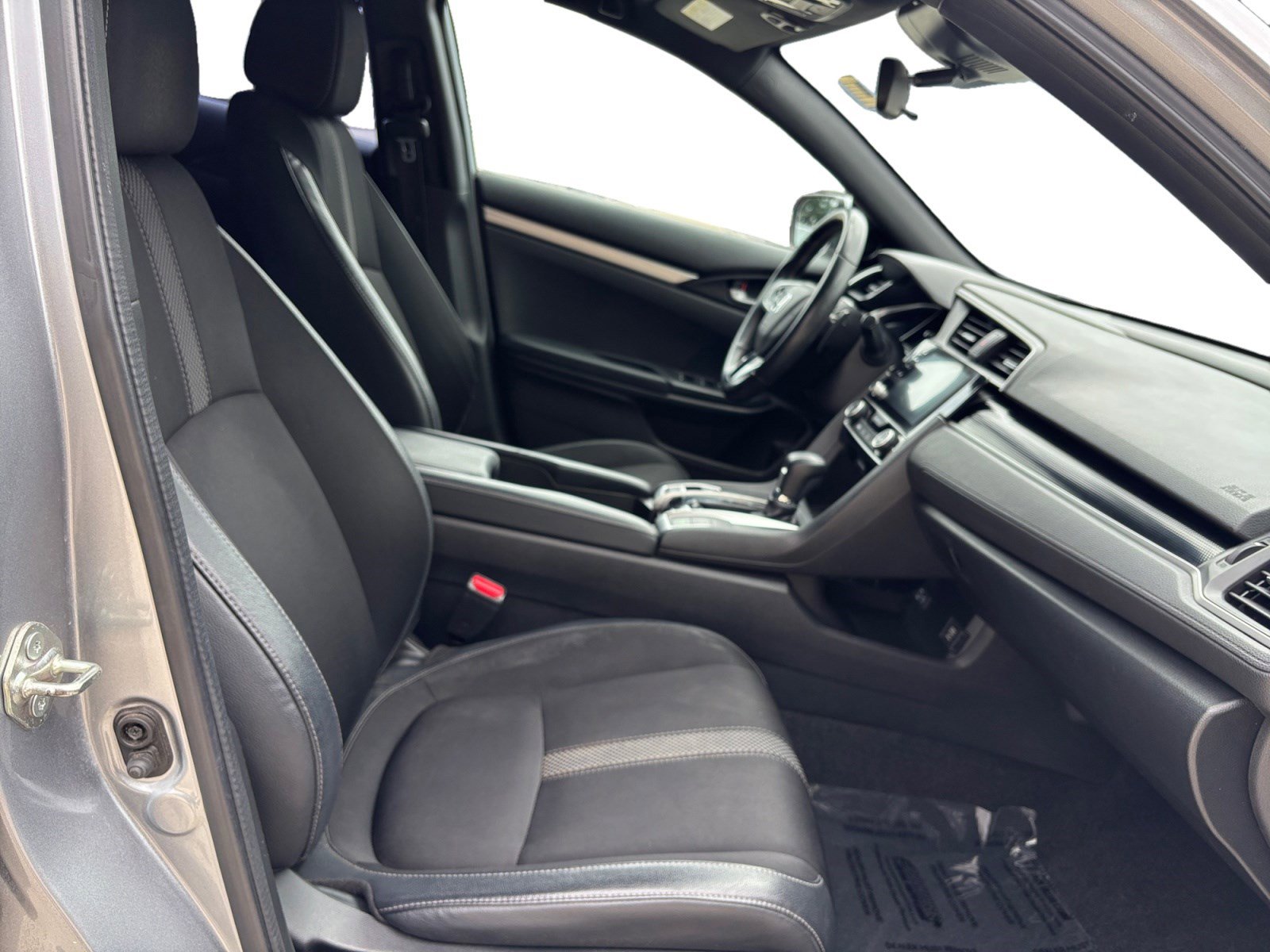 Used 2020 Honda Civic Sport image 13