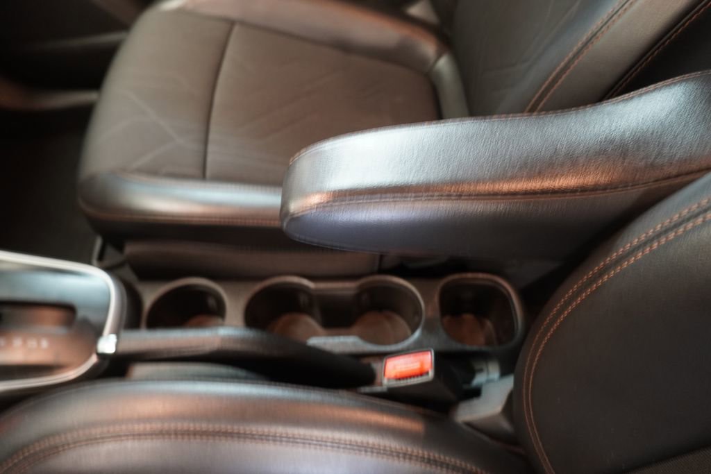 Used 2019 Chevrolet Trax LT w/ LT Convenience Package image 21