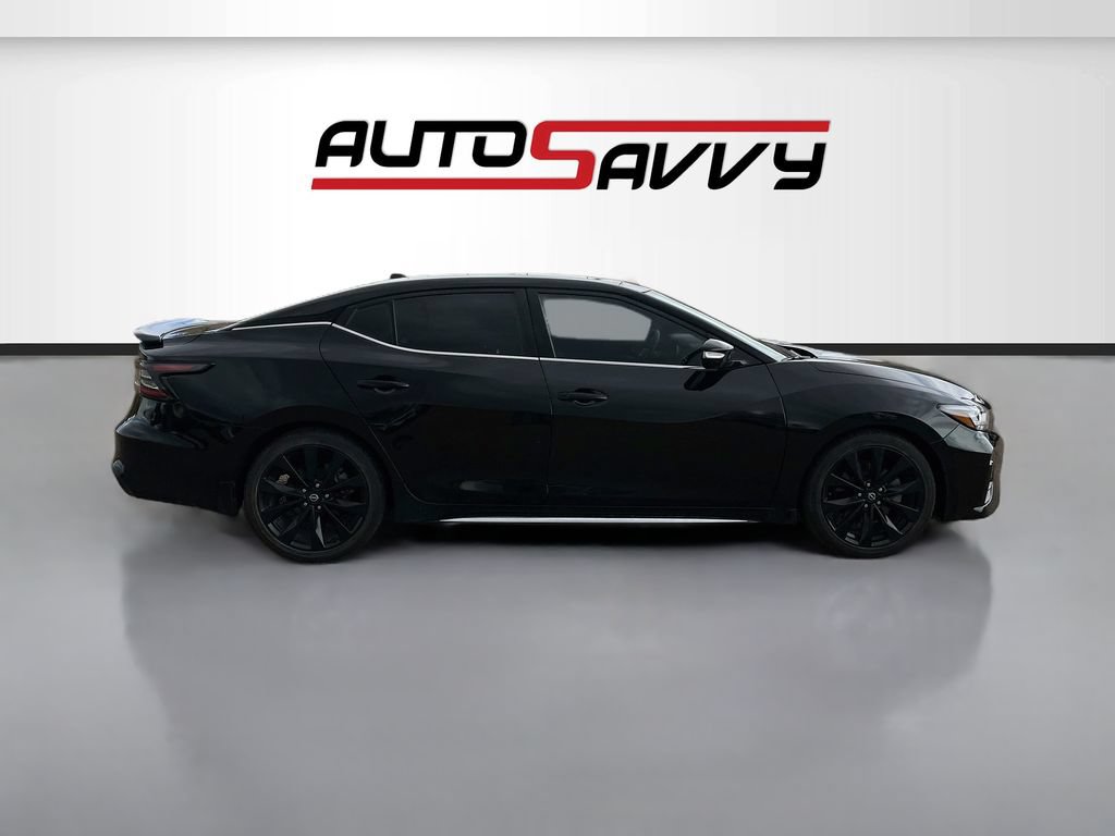 Used 2023 Nissan Maxima SR w/ Sport Mat Group FWD image 8