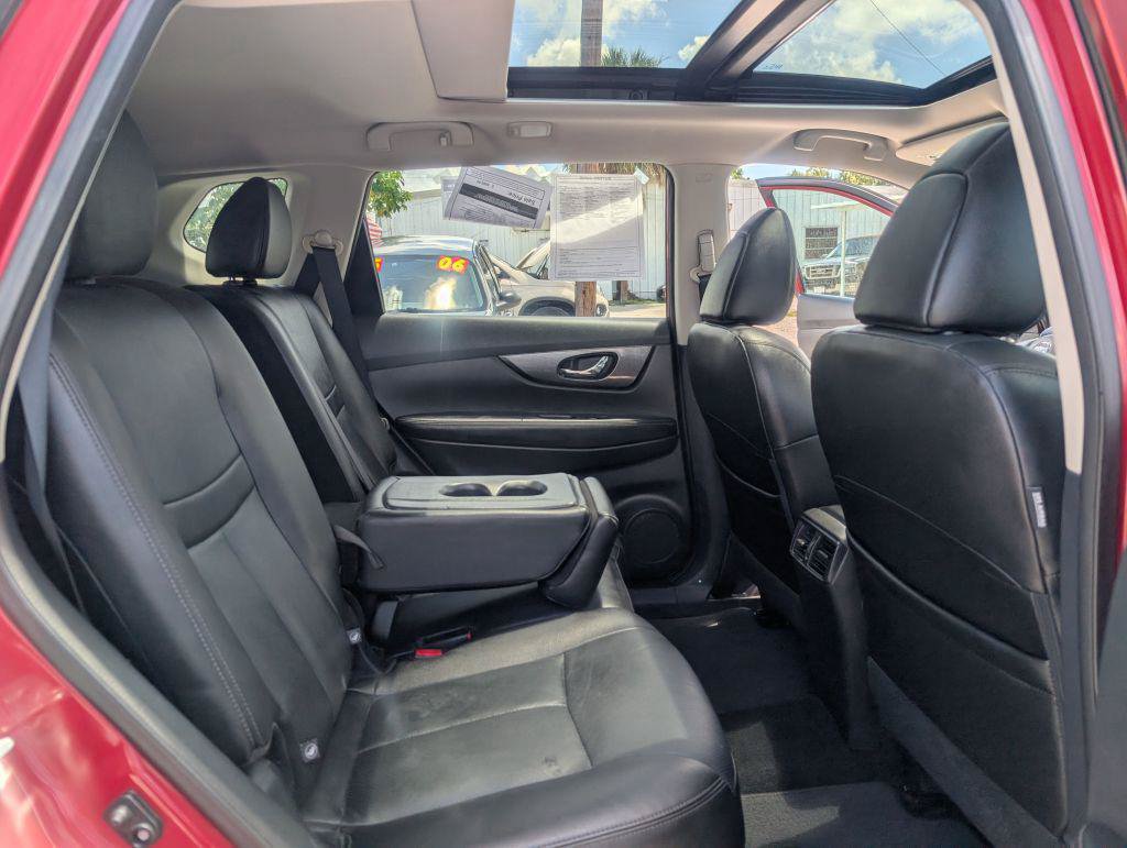 Used 2016 Nissan Rogue SL w/ SL Premium Package FWD image 12