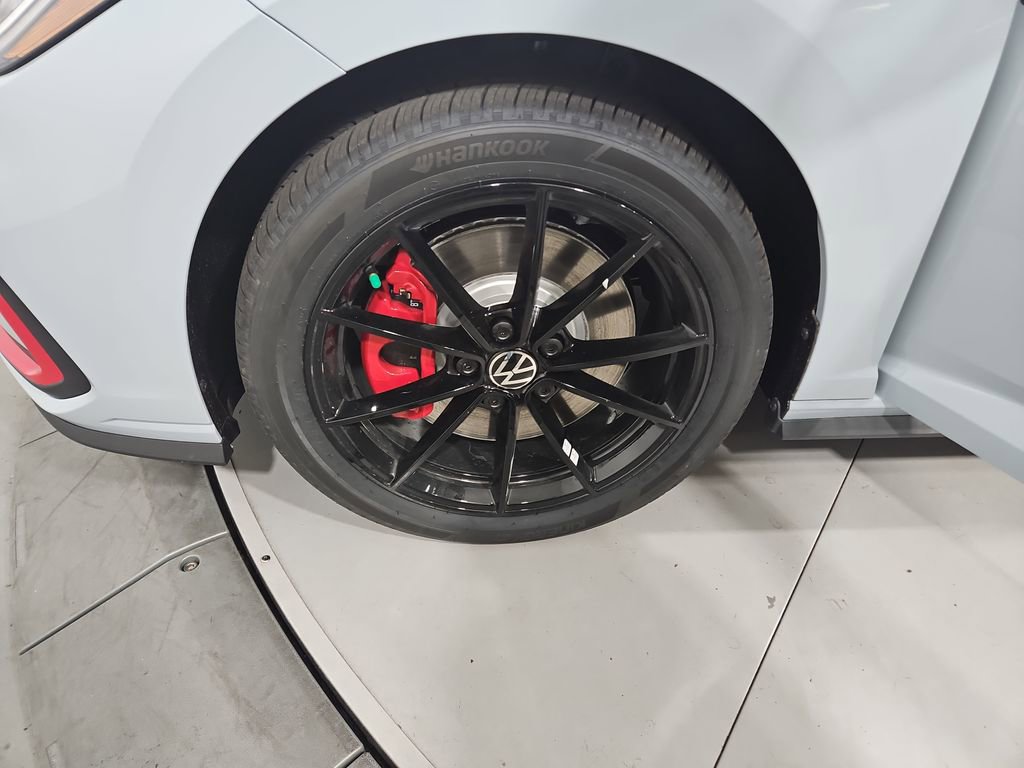 New 2026 Volkswagen Jetta GLI Autobahn FWD image 25