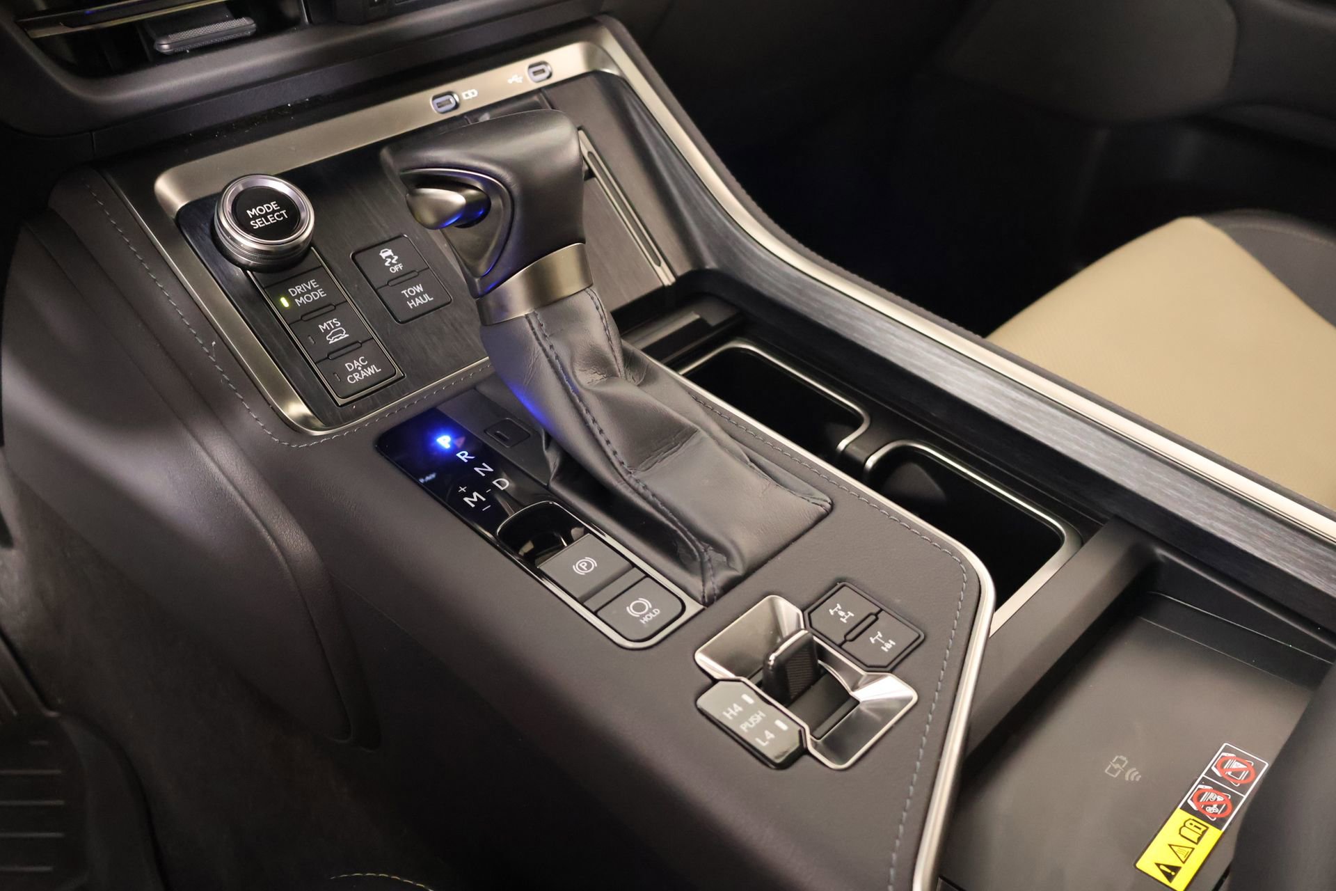 Used 2024 Lexus GX 550 AWD/4WD image 10