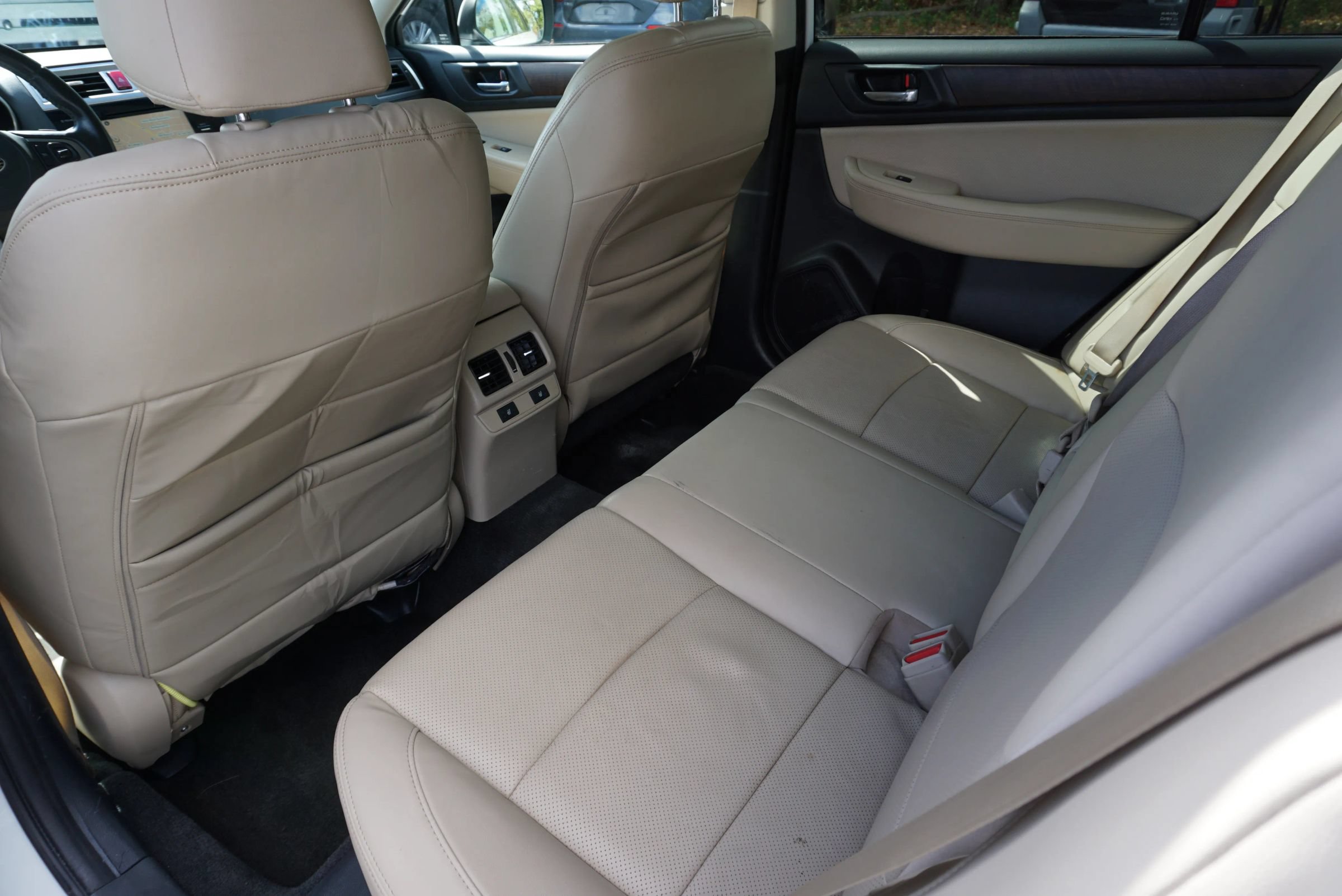 Used 2015 Subaru Outback 2.5i Limited AWD/4WD image 19