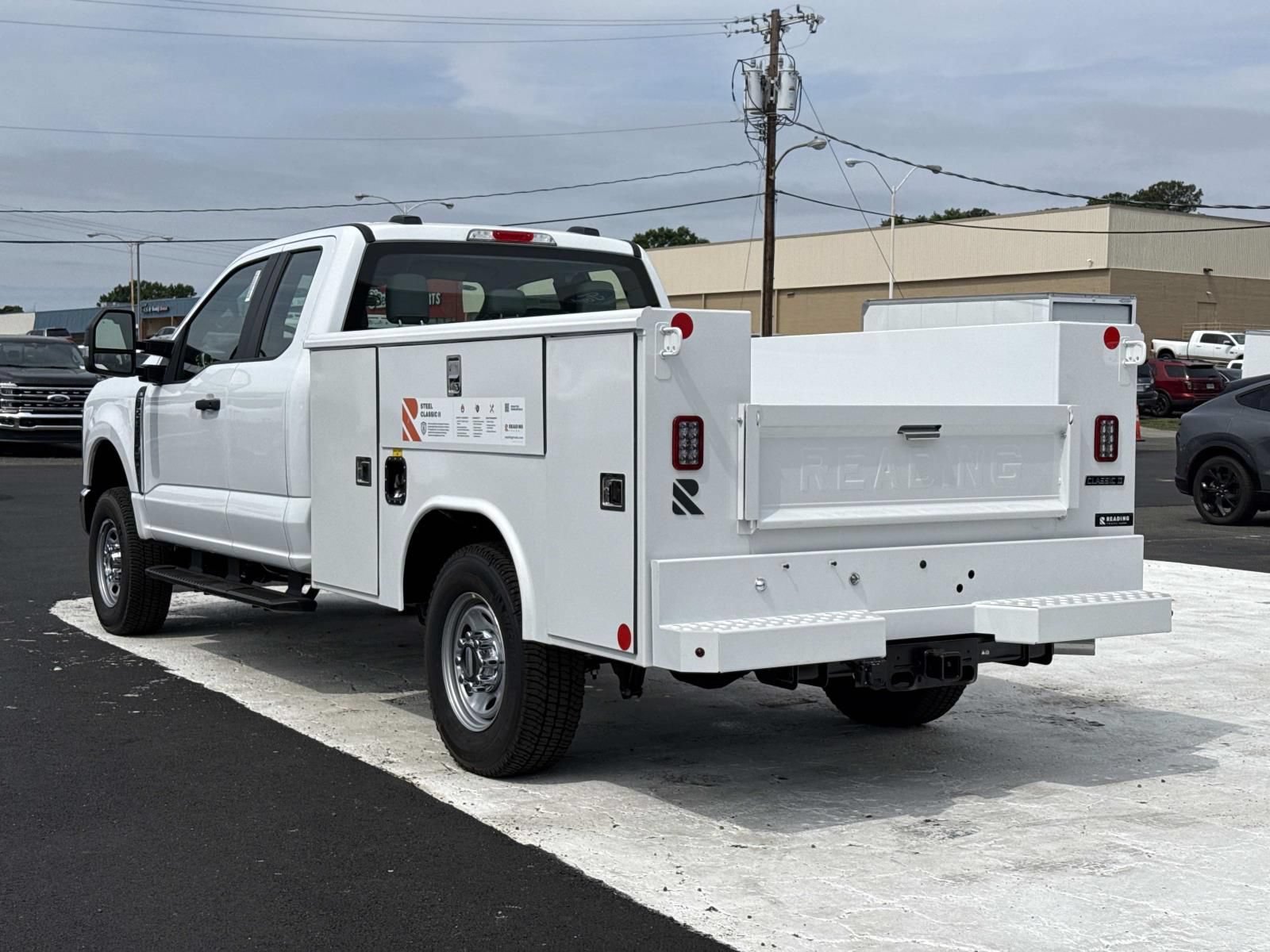 New 2026 Ford F250 XL w/ XL Chrome Package AWD/4WD image 5