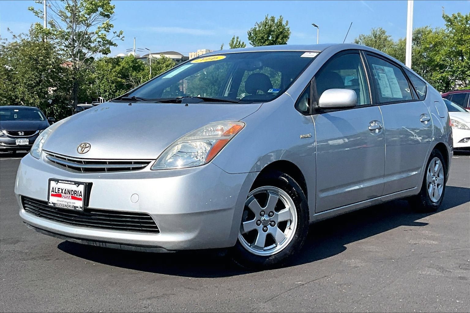 Used 2006 Toyota Prius w/ Pkg 4 FWD image 1