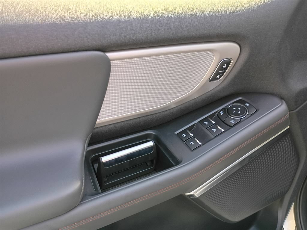 Used 2025 Ford Expedition Max Active RWD image 16