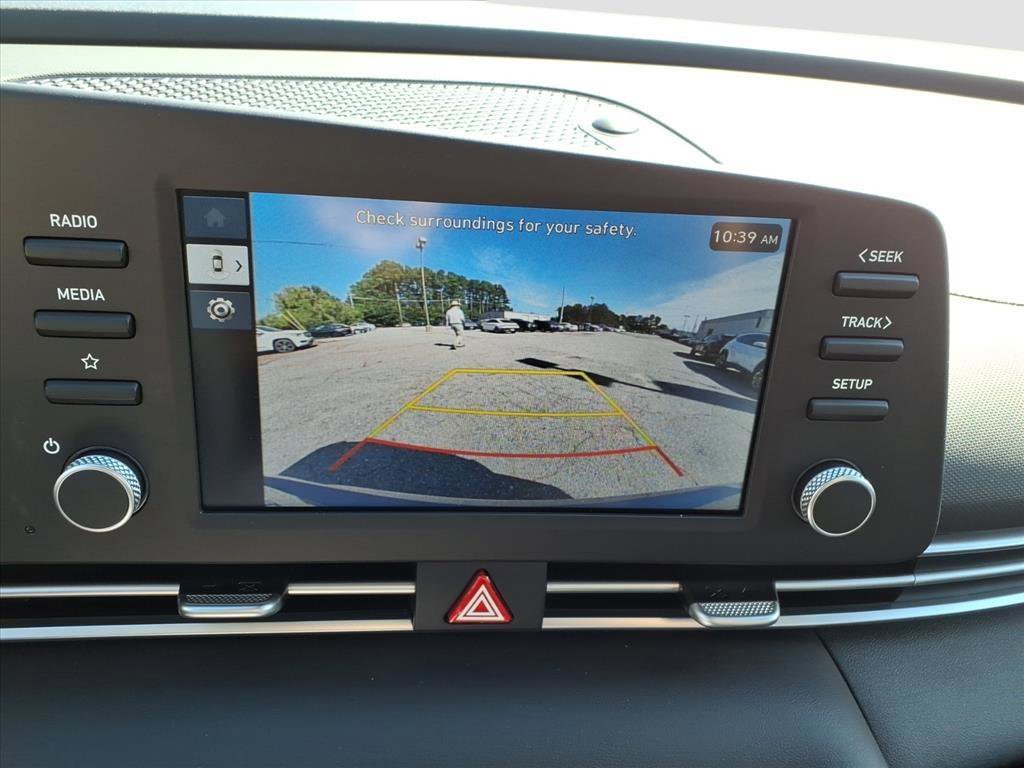 New 2025 Hyundai Elantra SE FWD image 11
