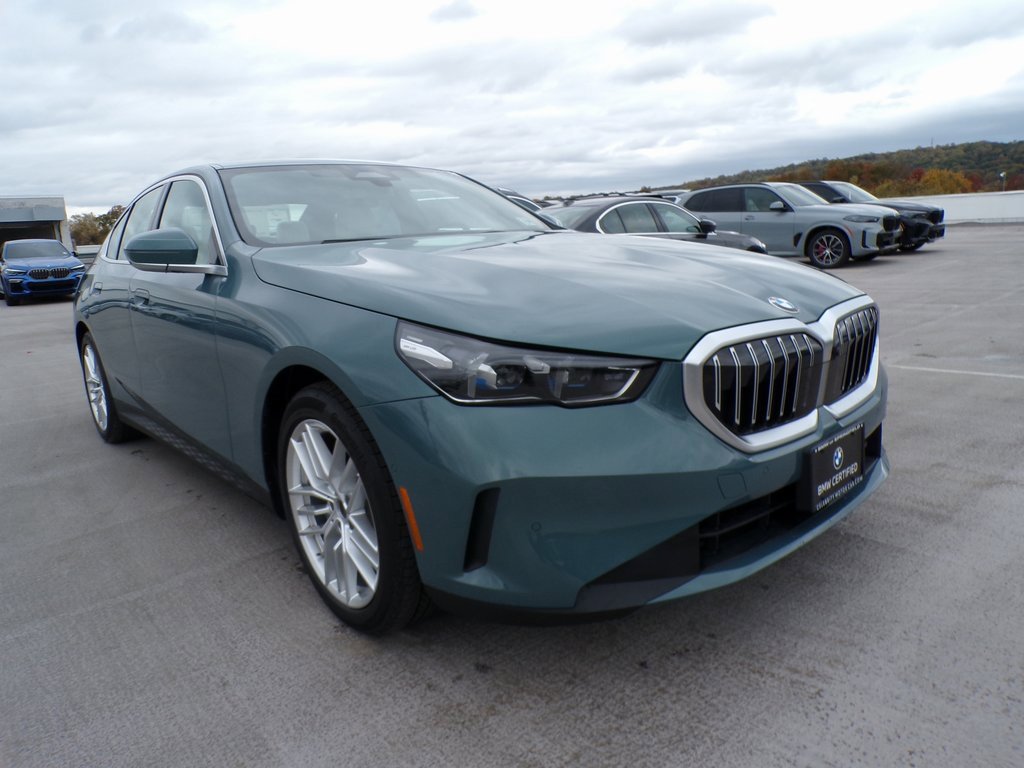 Certified 2025 BMW 530i xDrive w/ Premium Package