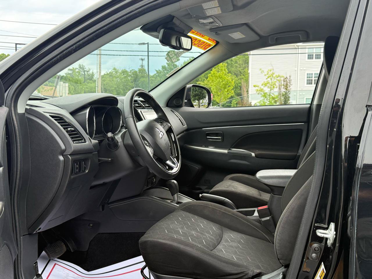 Used 2020 Mitsubishi Outlander Sport SE FWD image 9