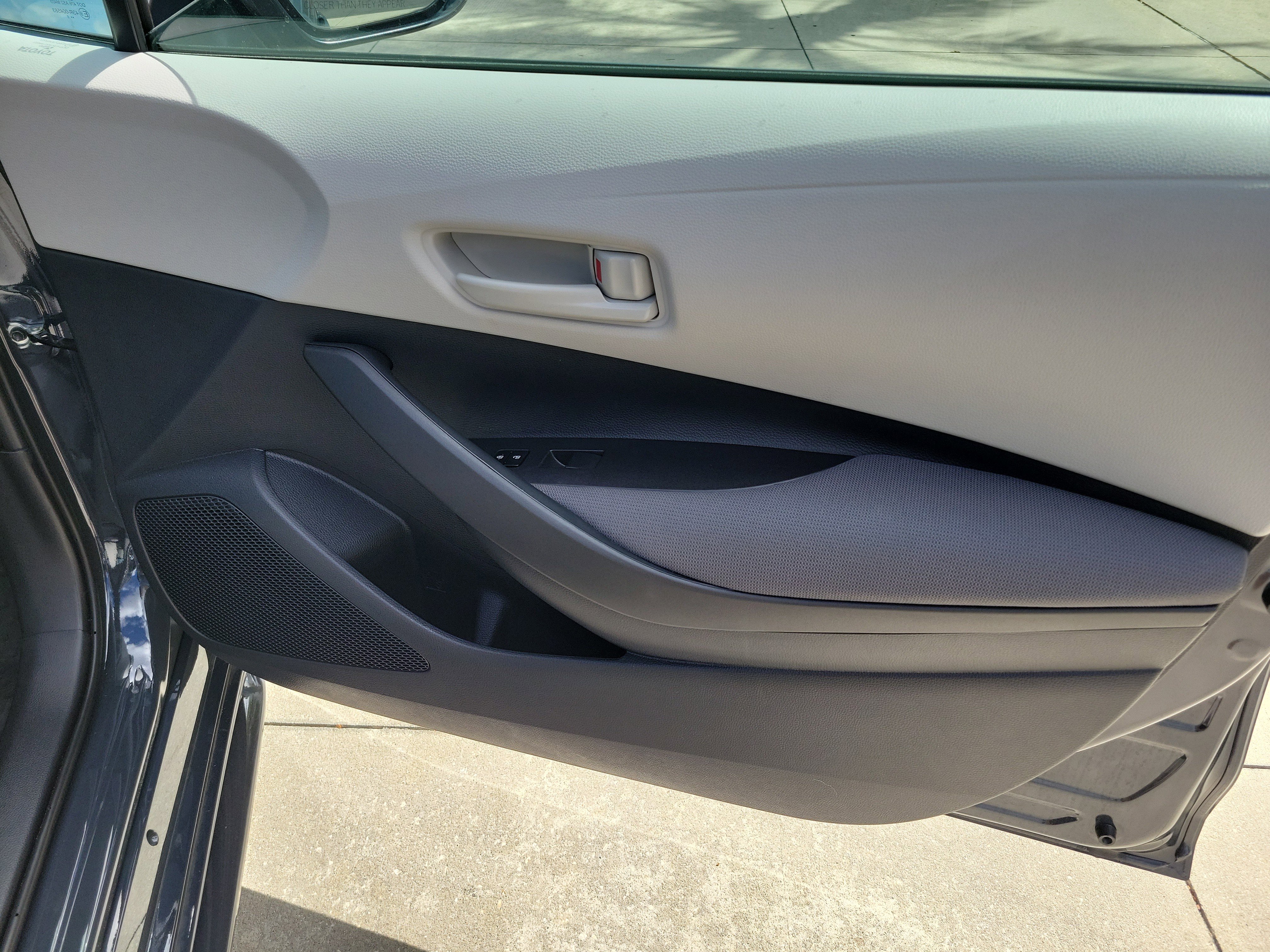 Used 2025 Toyota Corolla LE w/ Convenience Package image 42