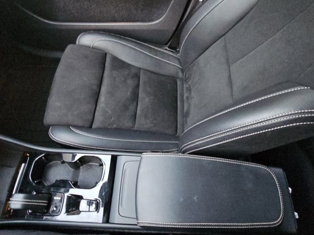 Used 2021 Volvo XC40 T5 R-Design w/ Advanced Package image 60