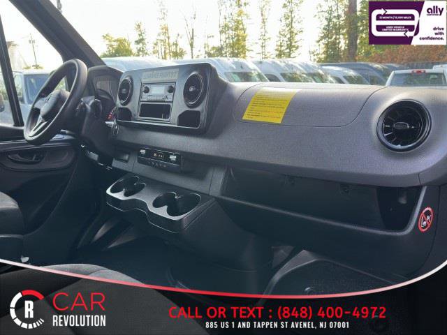 Used 2019 Mercedes-Benz Sprinter 170 image 32