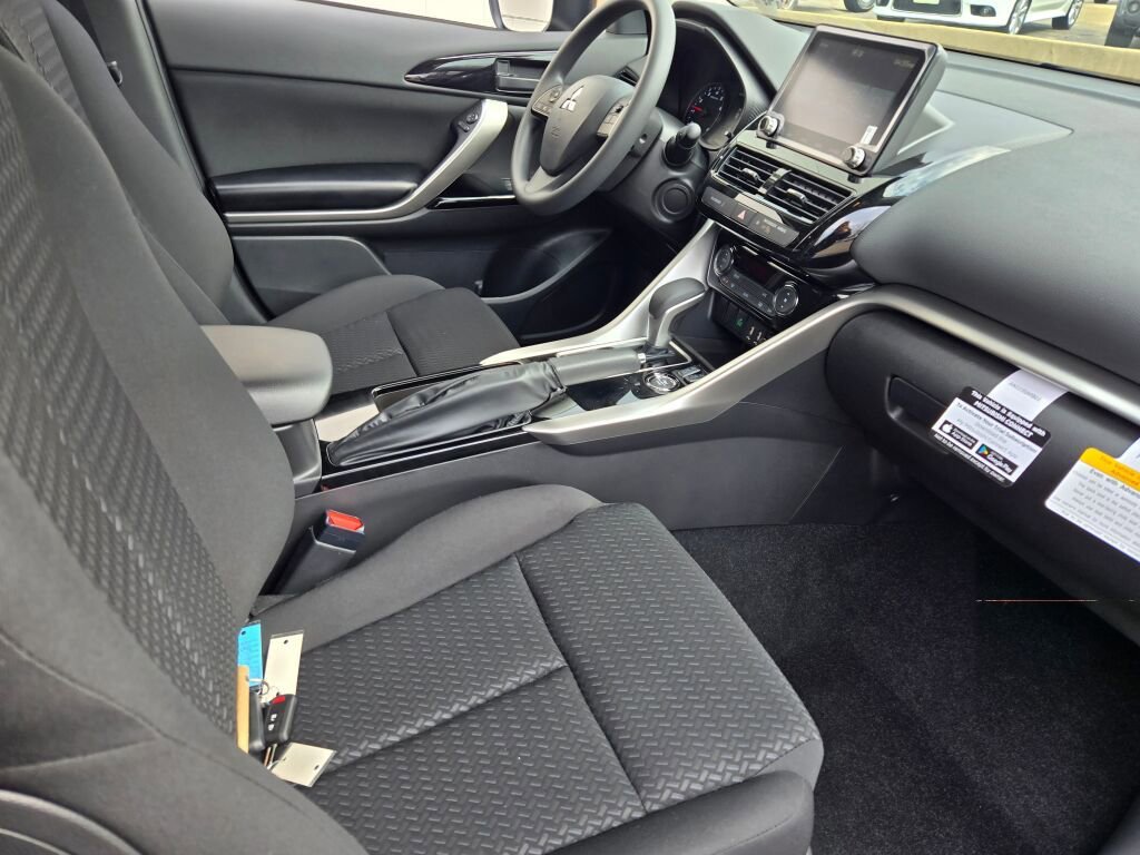 New 2026 Mitsubishi Eclipse Cross LE AWD/4WD image 4