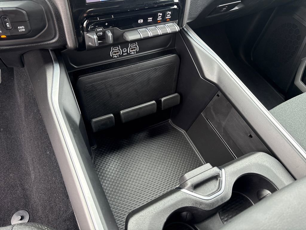 Used 2025 RAM 3500 Big Horn image 23