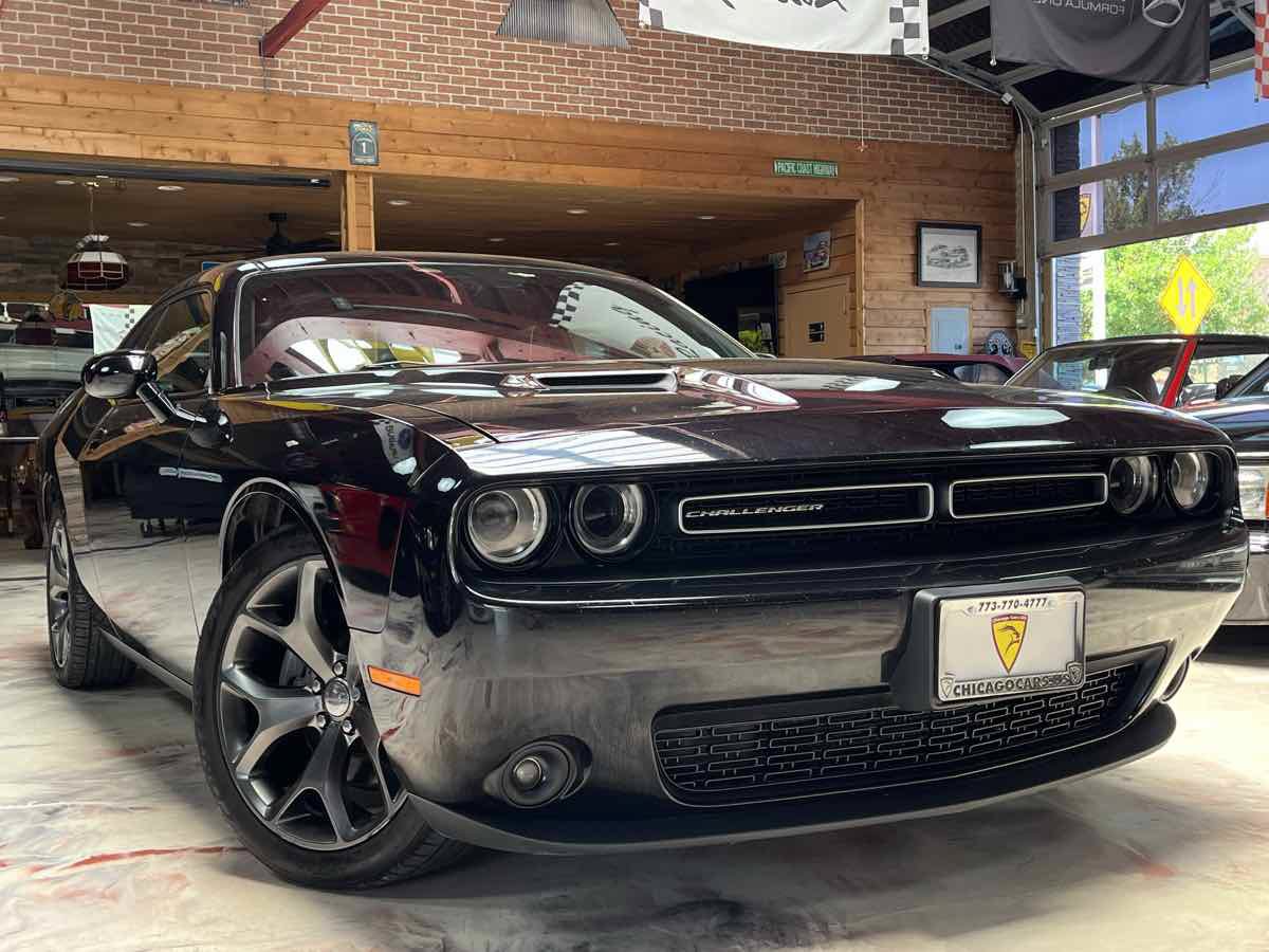 Used 2015 Dodge Challenger SXT Plus RWD image 5