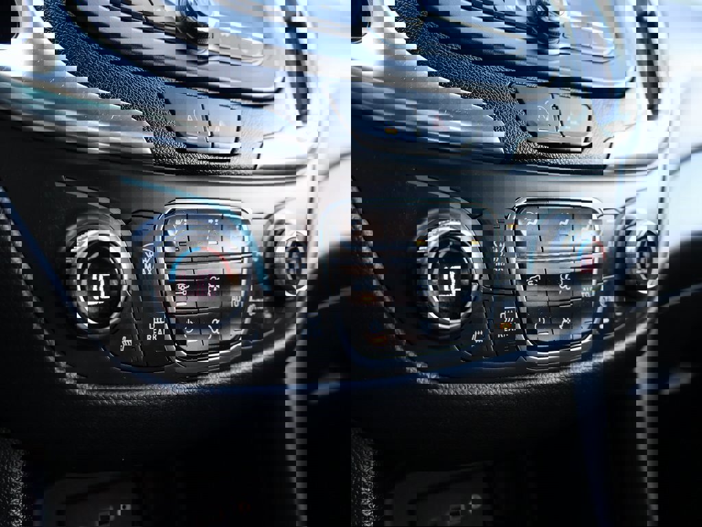 Used 2024 Chevrolet Equinox LT image 37