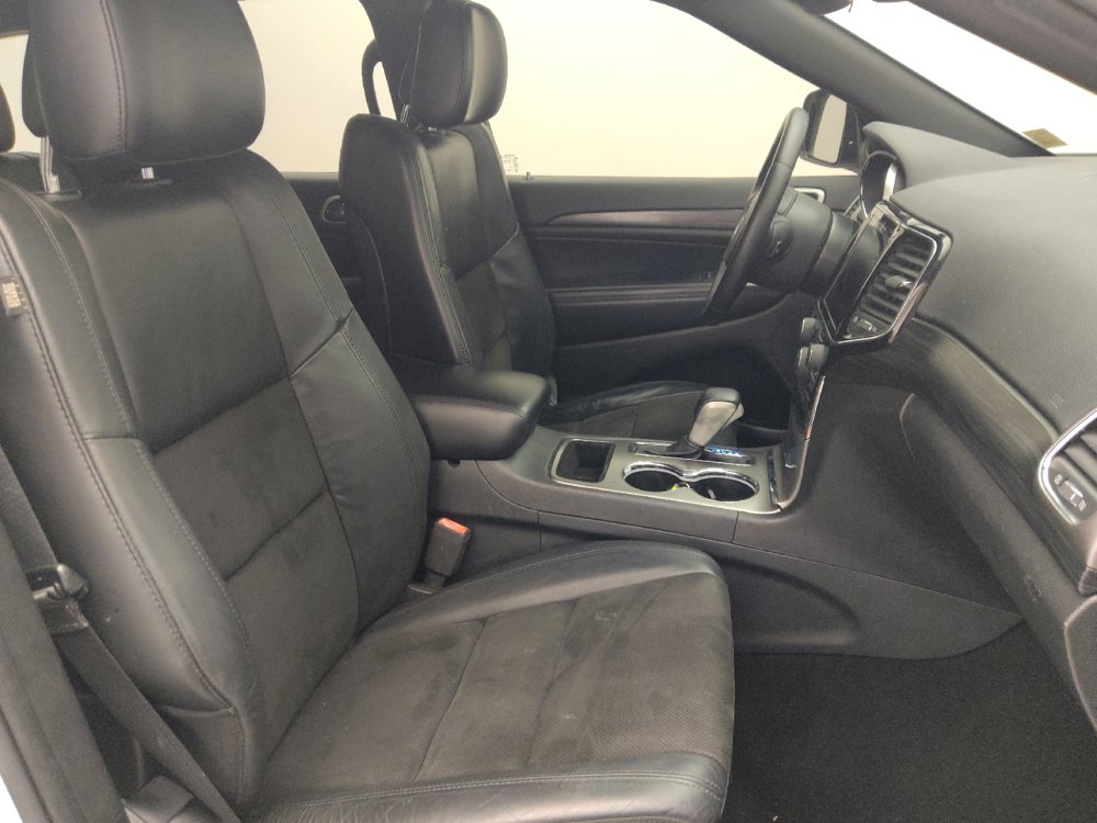 Used 2019 Jeep Grand Cherokee Altitude image 21