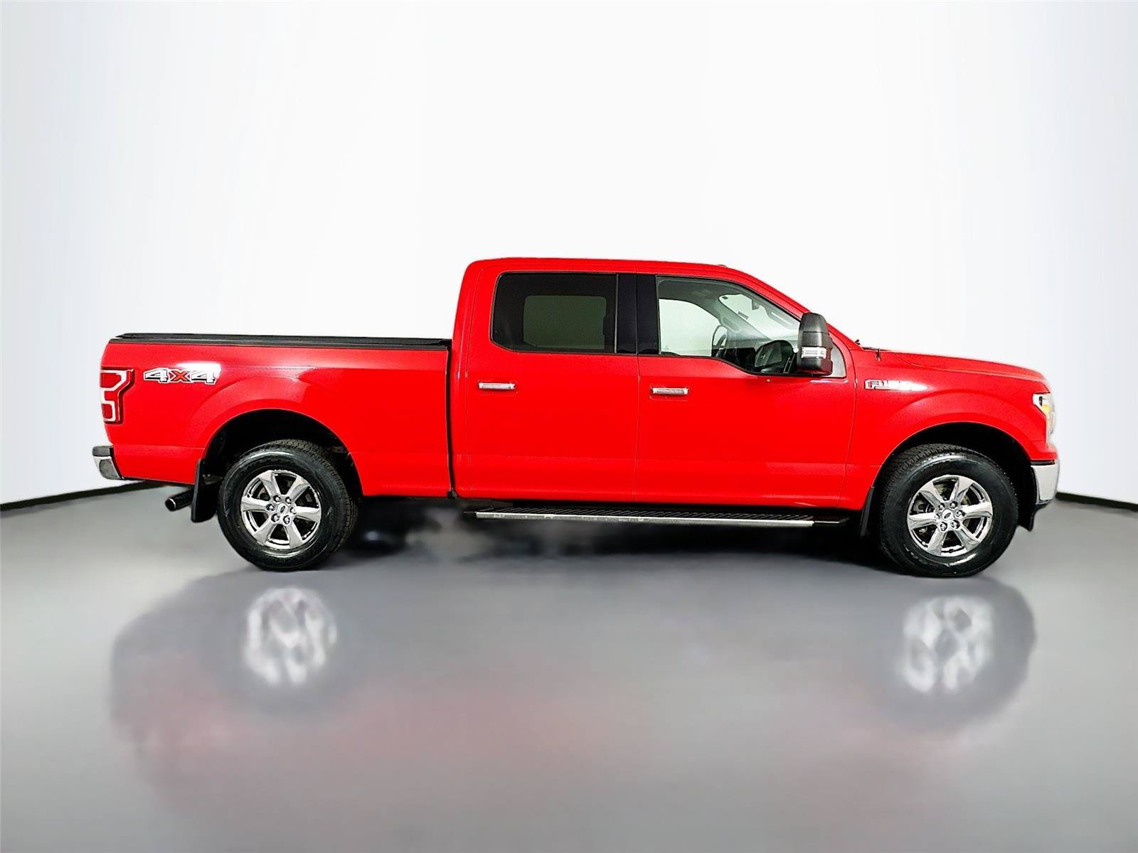 Used 2018 Ford F150 XLT w/ Equipment Group 302A Luxury AWD/4WD image 17