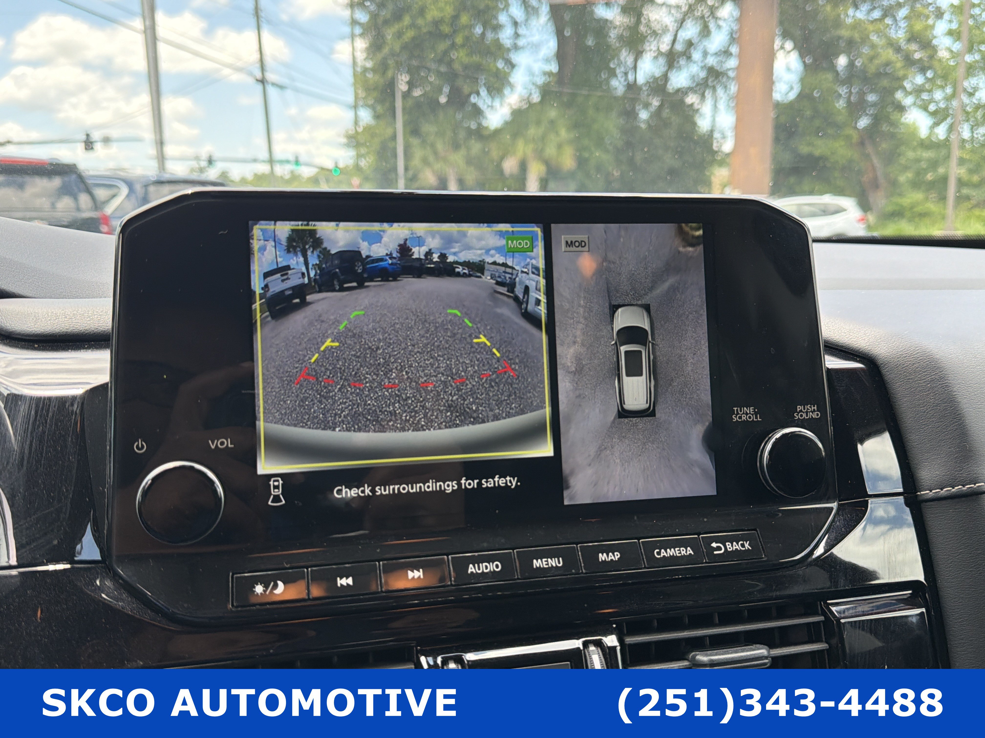 Used 2023 Nissan Pathfinder SL FWD image 17