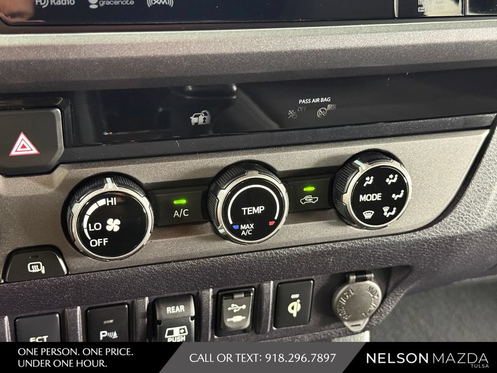 Used 2018 Toyota Tacoma TRD Sport w/ Technology Package AWD/4WD image 34
