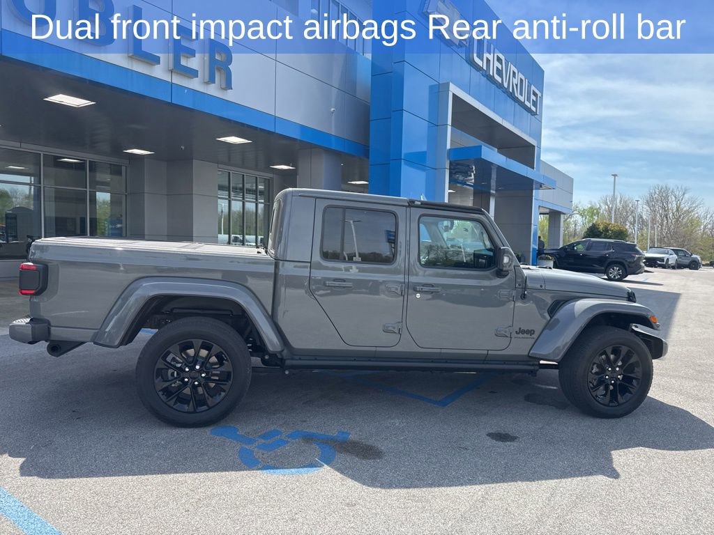 Used 2023 Jeep Gladiator Overland image 11