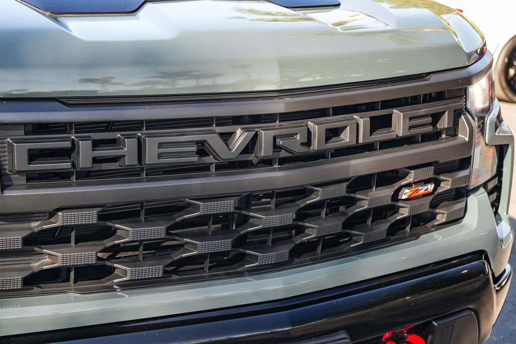 Used 2025 Chevrolet Silverado 1500 Custom Trail Boss AWD/4WD image 9