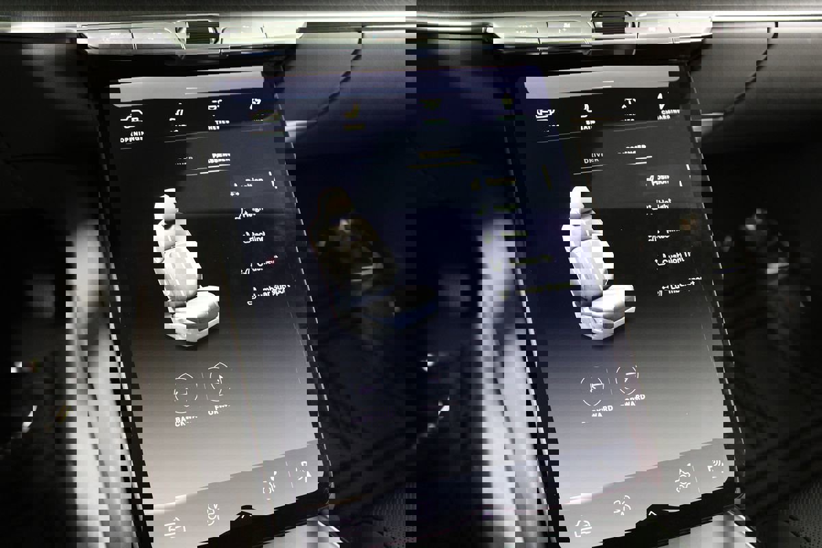 Used 2024 Lucid Air Pure image 18