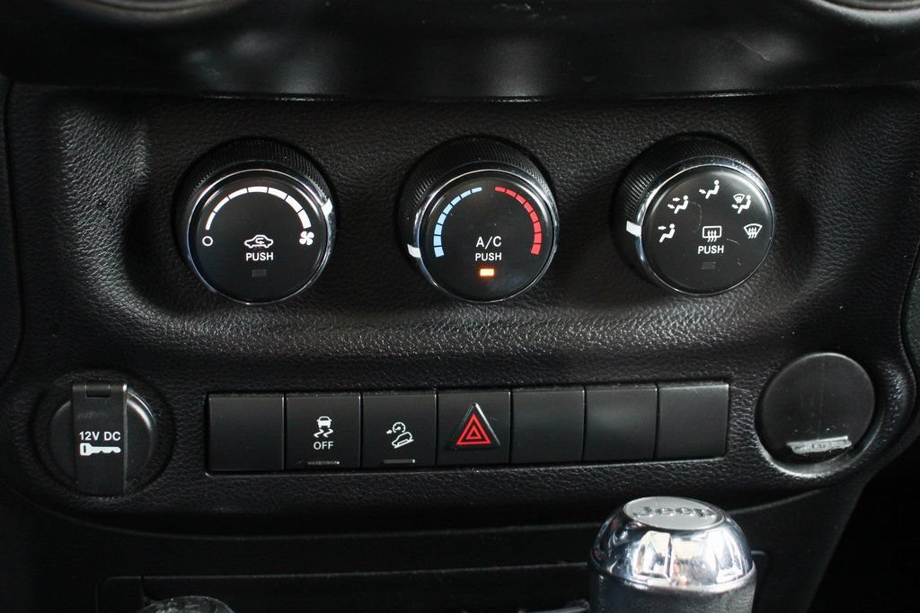 Used 2015 Jeep Wrangler Sport w/ Quick Order Package 24S AWD/4WD image 27