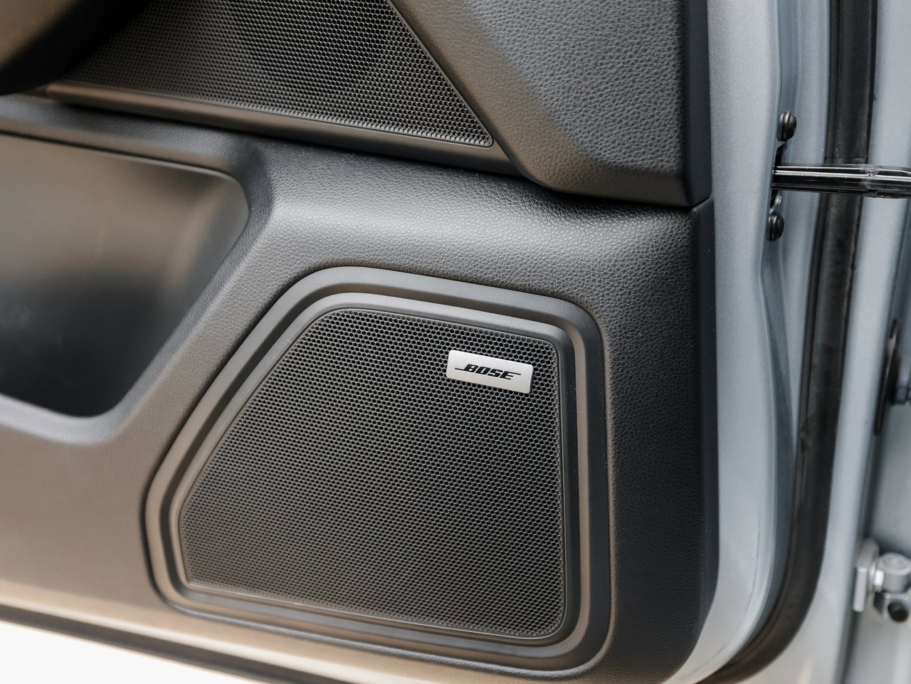 Certified 2018 Porsche Macan image 22