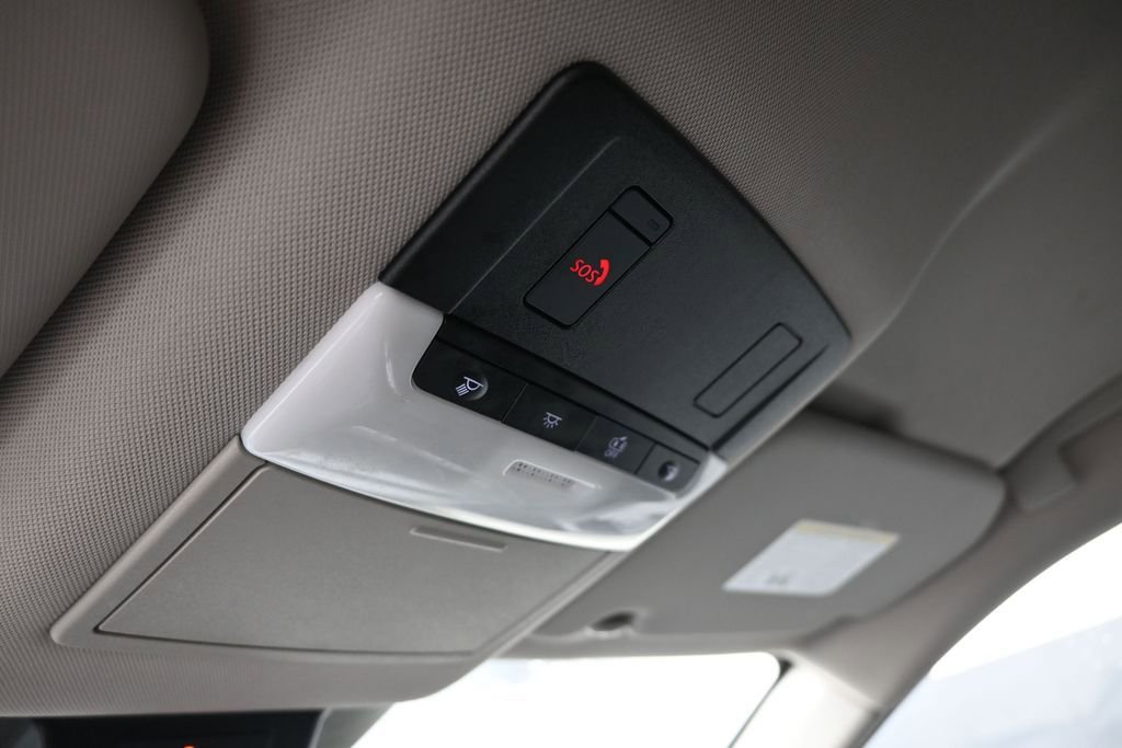 Used 2025 Nissan Rogue SV AWD/4WD image 30