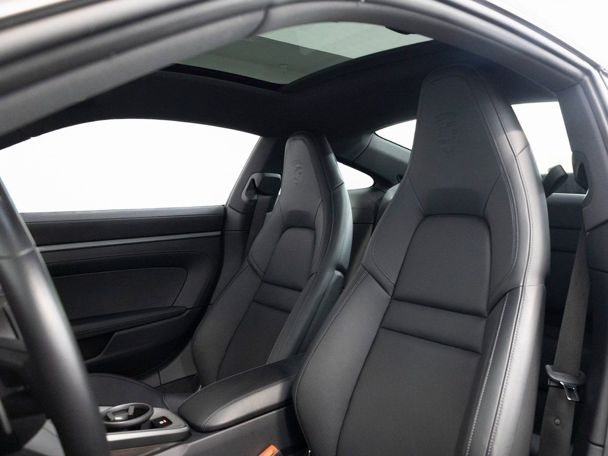 Certified 2025 Porsche 911 Carrera image 5