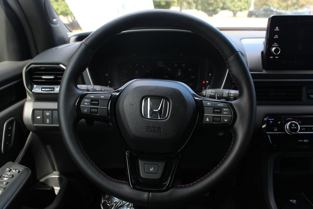 Certified 2025 Honda Pilot Black Edition image 18