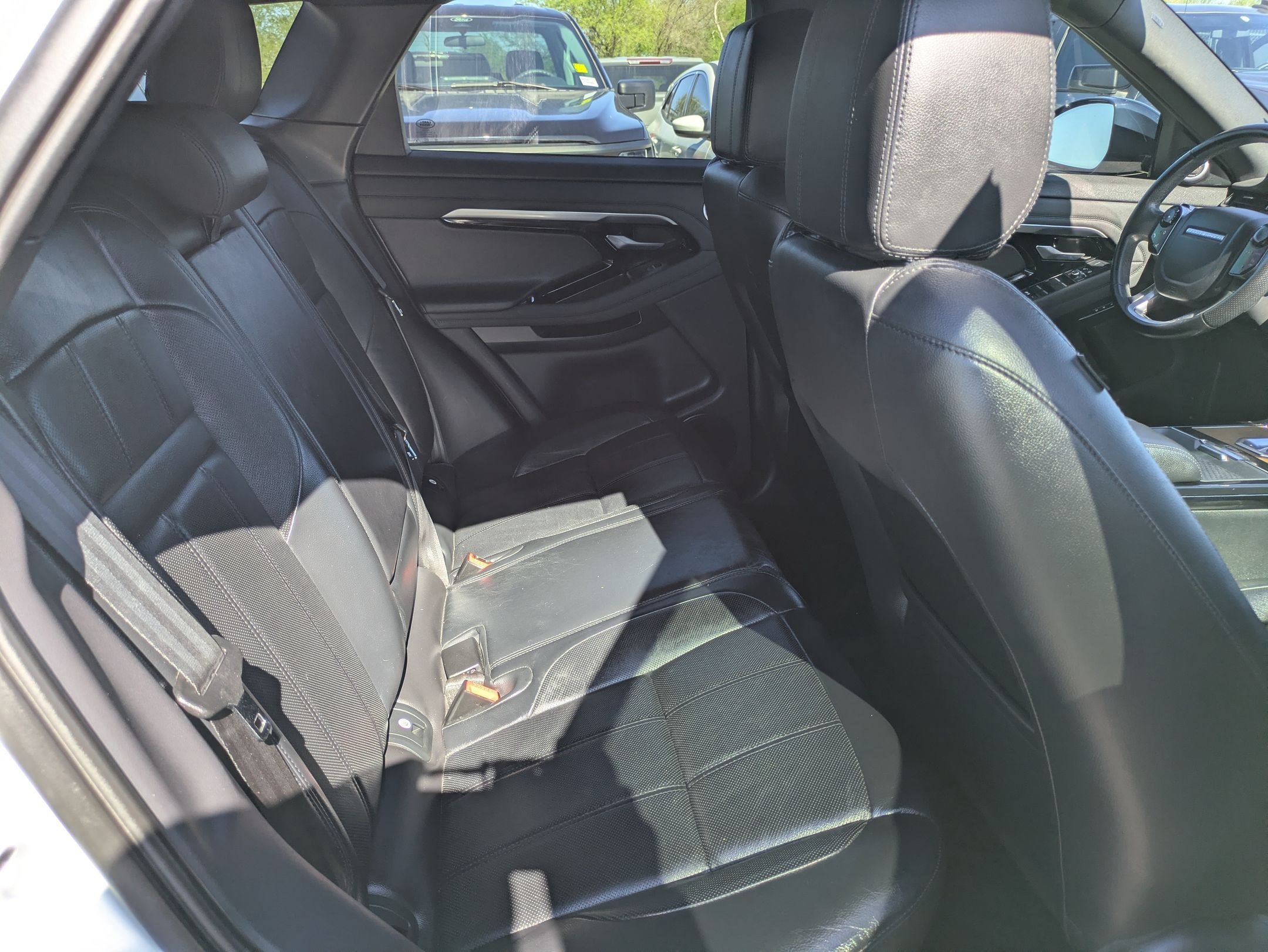 Used 2020 Land Rover Range Rover Evoque R-Dynamic SE image 24