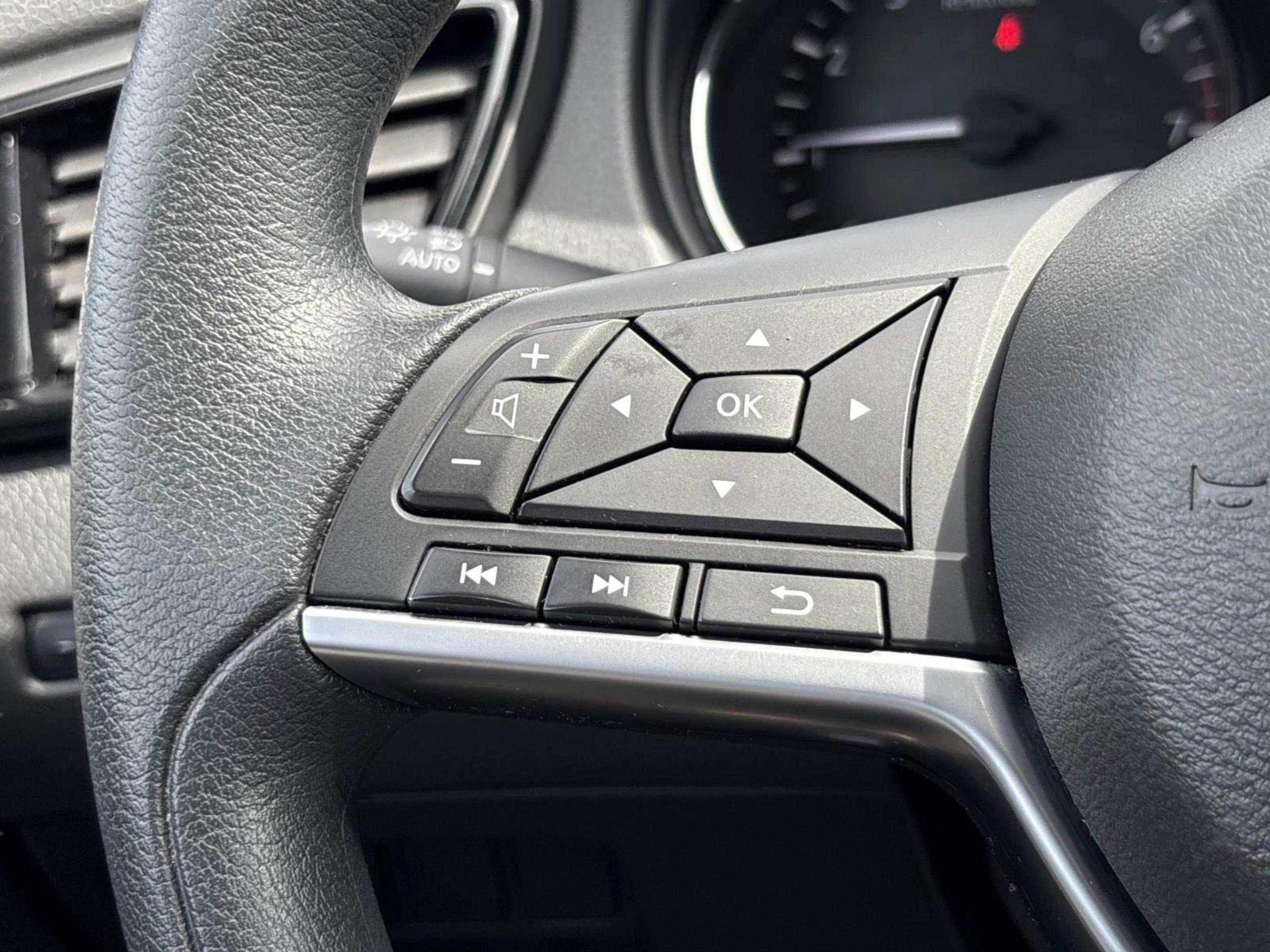 Used 2022 Nissan Rogue Sport S FWD image 23
