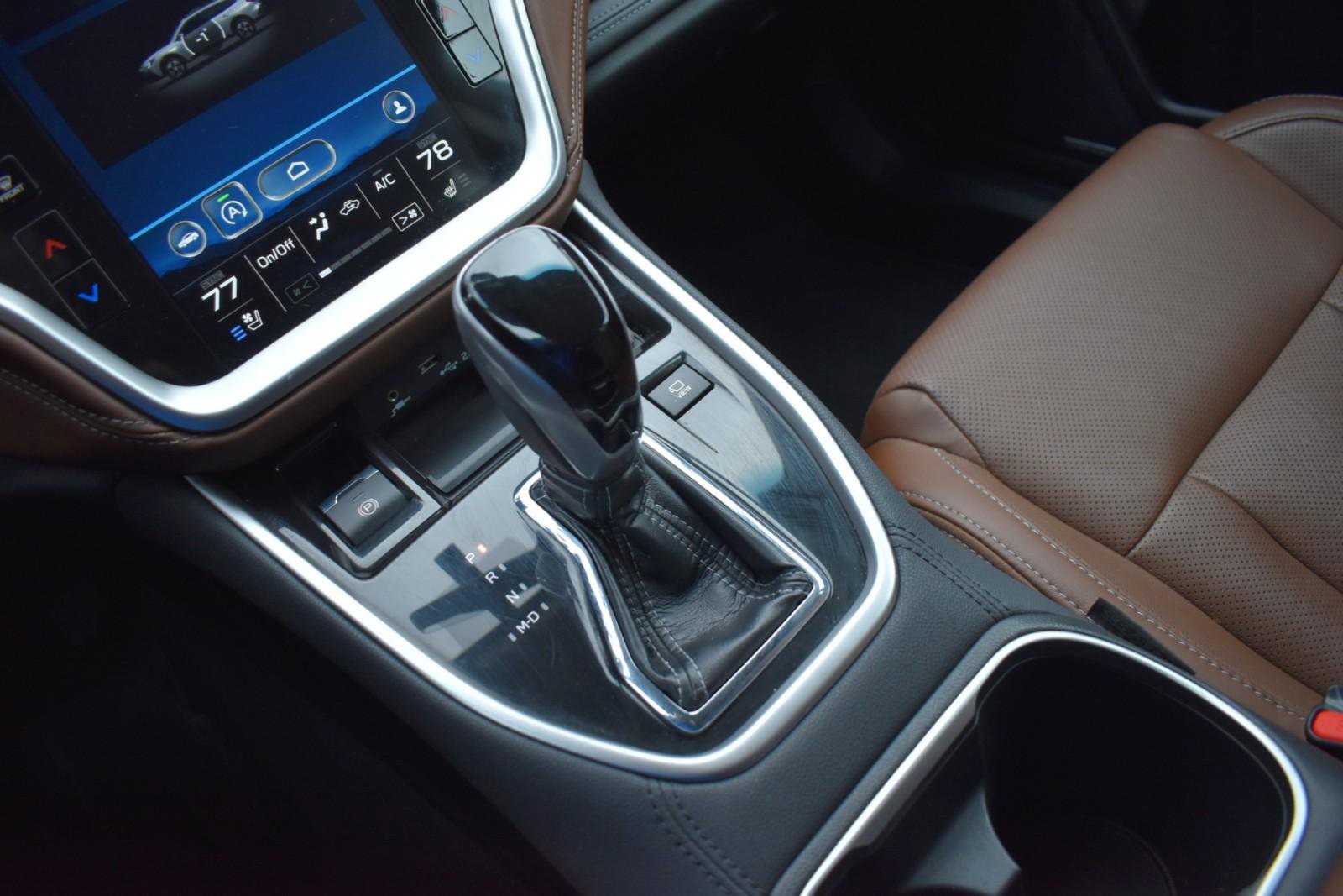 Used 2020 Subaru Outback Touring w/ Popular Package #2 image 24