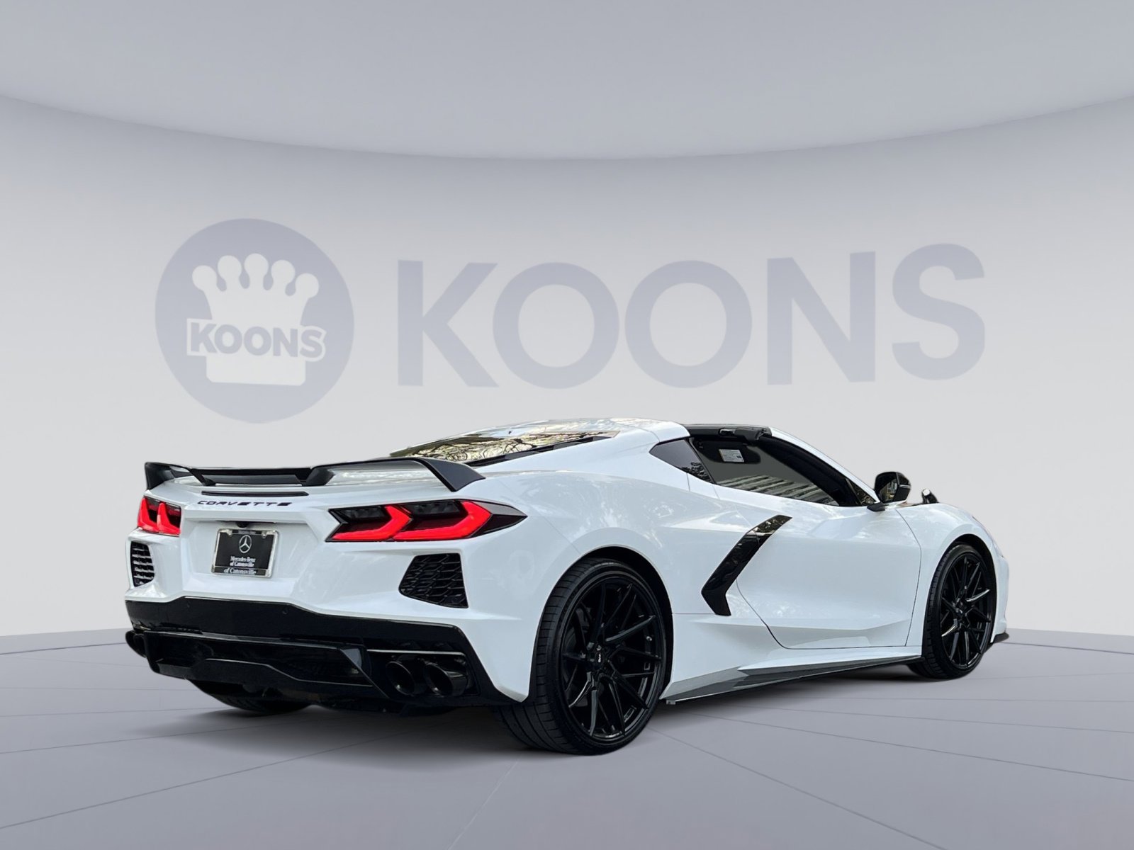 Used 2024 Chevrolet Corvette Stingray Coupe w/ Z51 Performance Package RWD image 5