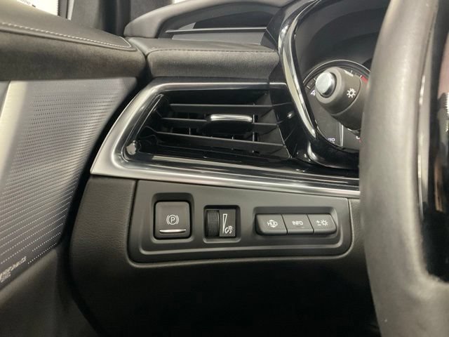 Used 2025 Cadillac XT6 Premium Luxury w/ Platinum Package AWD/4WD image 17
