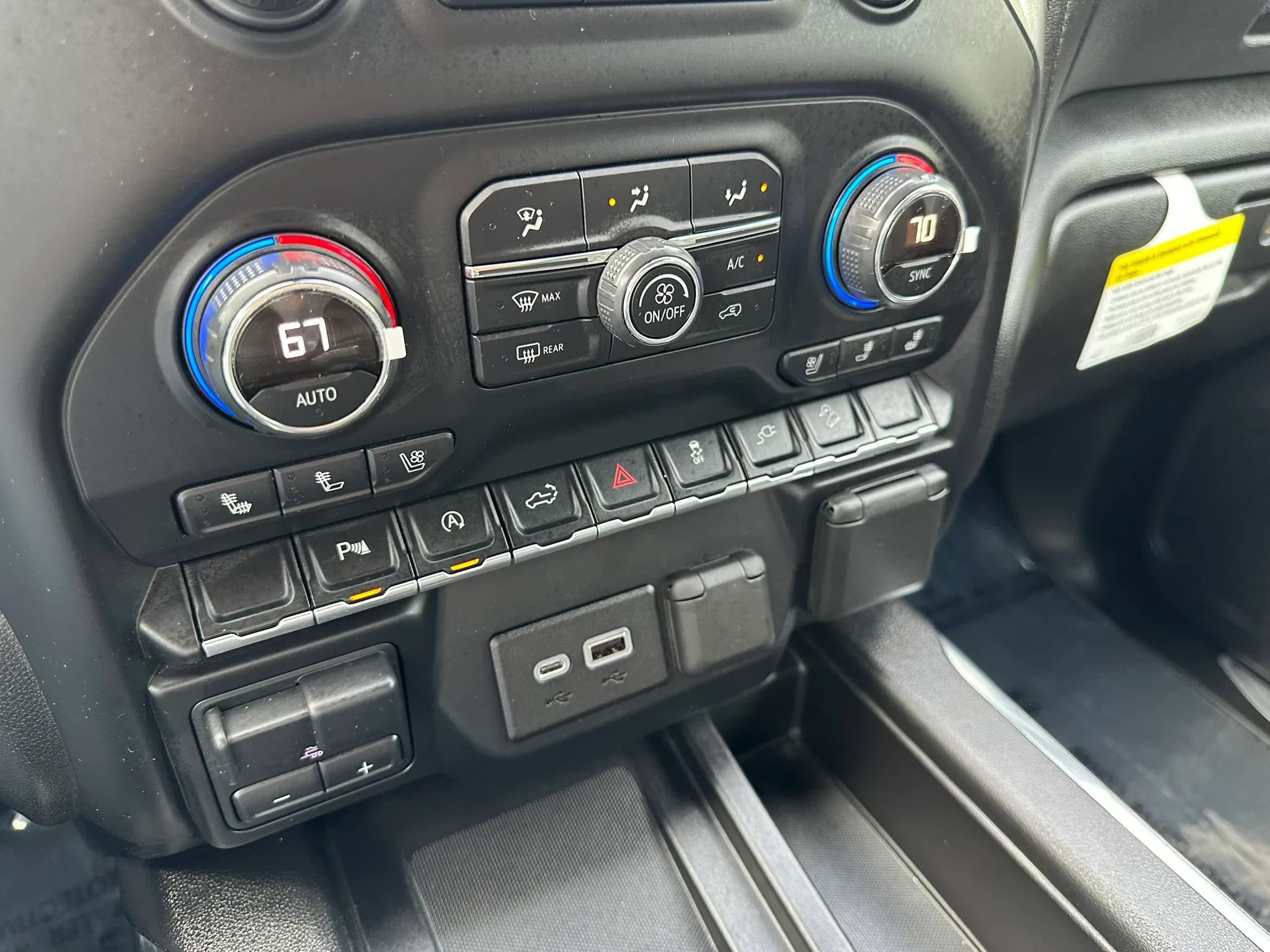 Used 2019 Chevrolet Silverado 1500 LTZ AWD/4WD image 31