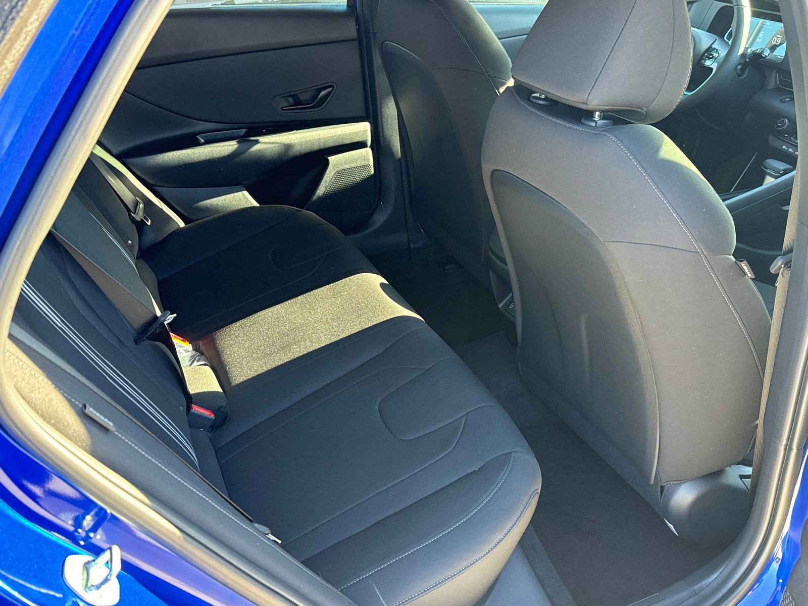 Certified 2025 Hyundai Elantra Sport image 15