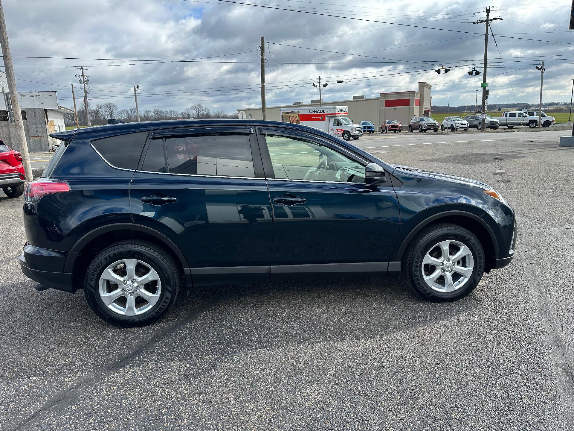 Used 2018 Toyota RAV4 LE w/ All Weather Liner Package image 7